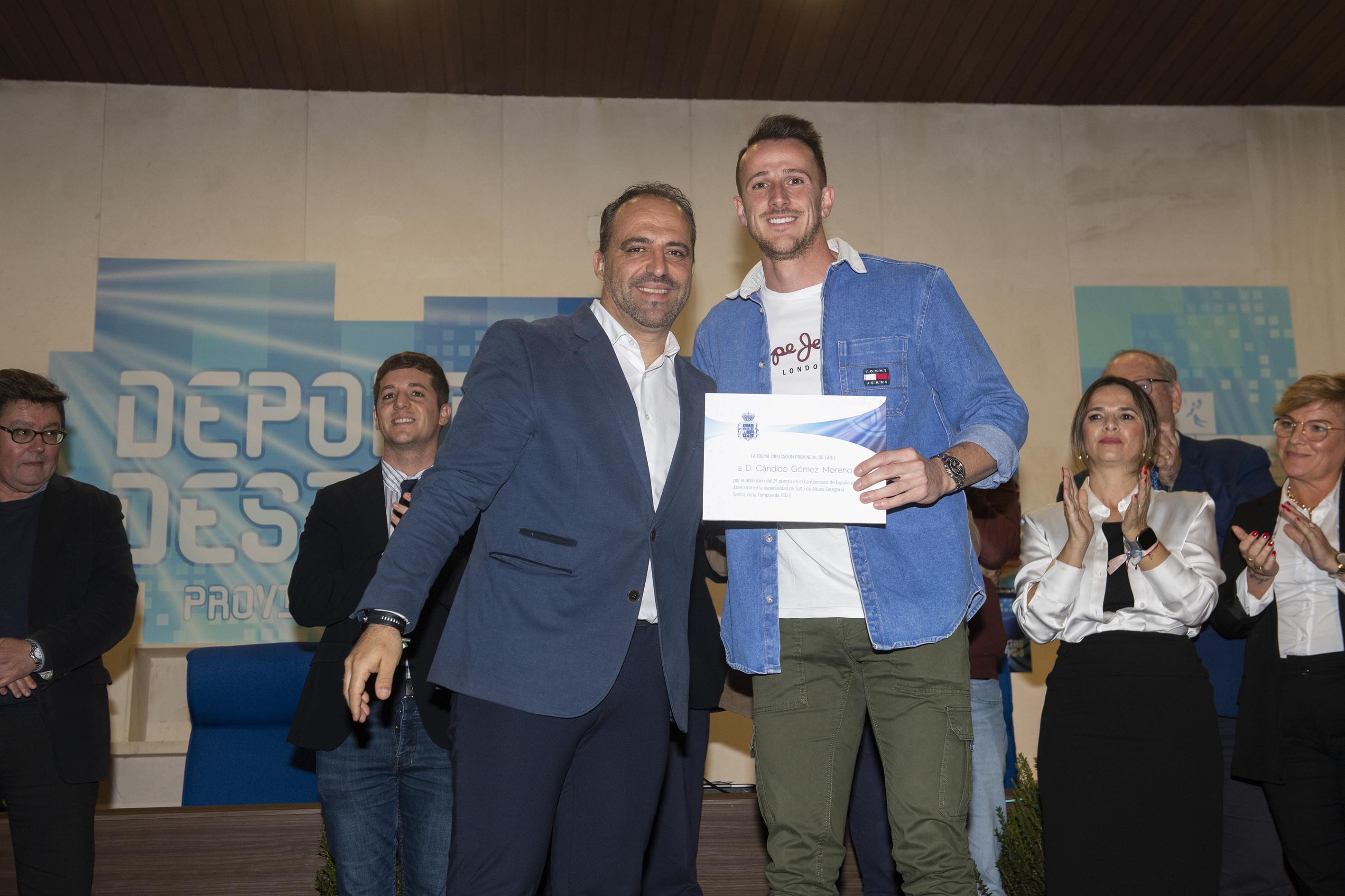 Gala deportistas_premio a Candido Gomez Moreno_Sanlucar