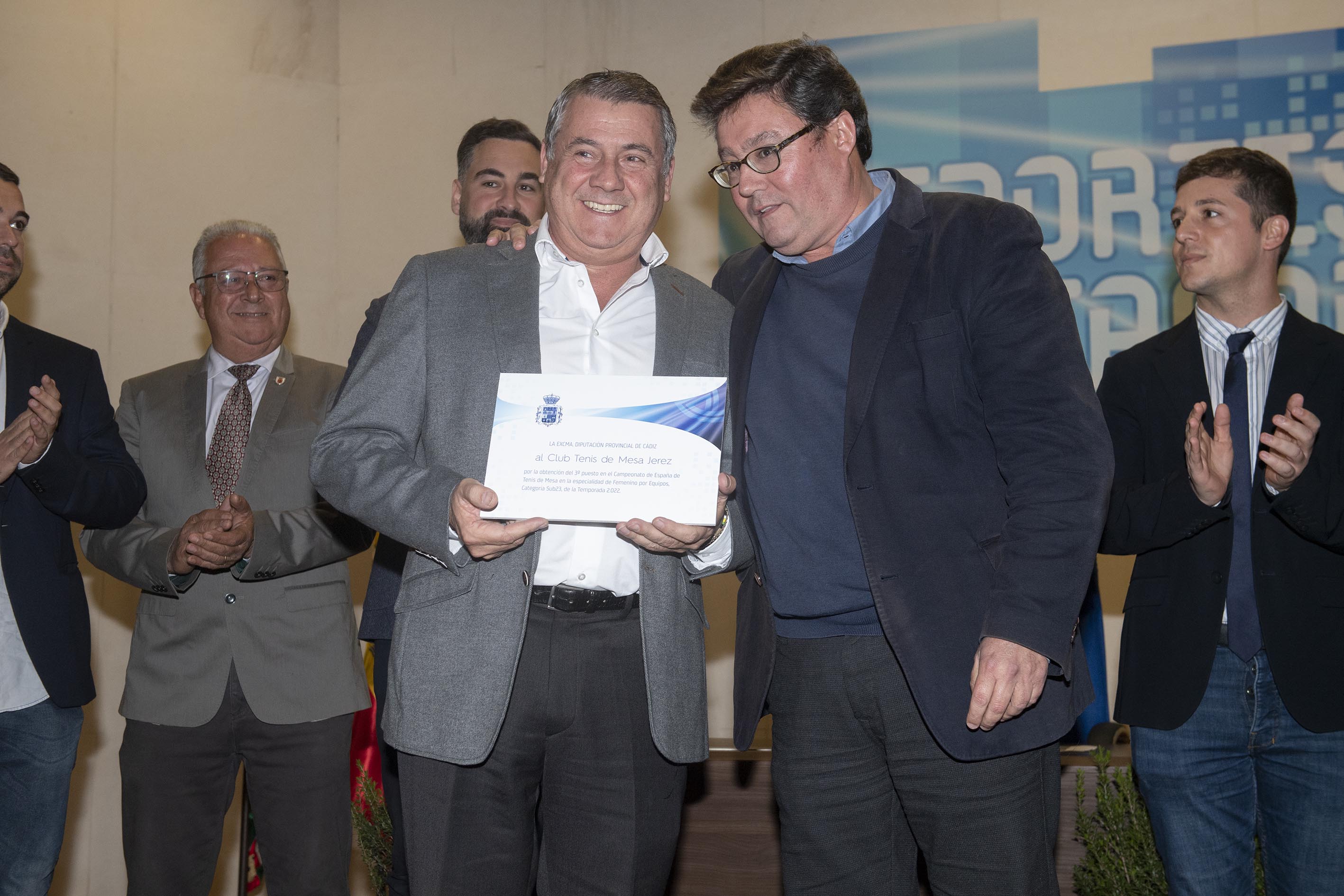 Gala deportistas_premio al Club Tenis de mesa de Jerez