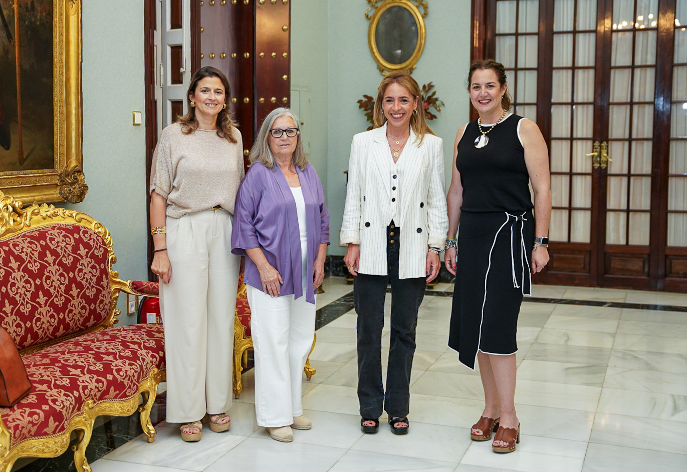 foto con la delegación de comedor de Cáritas