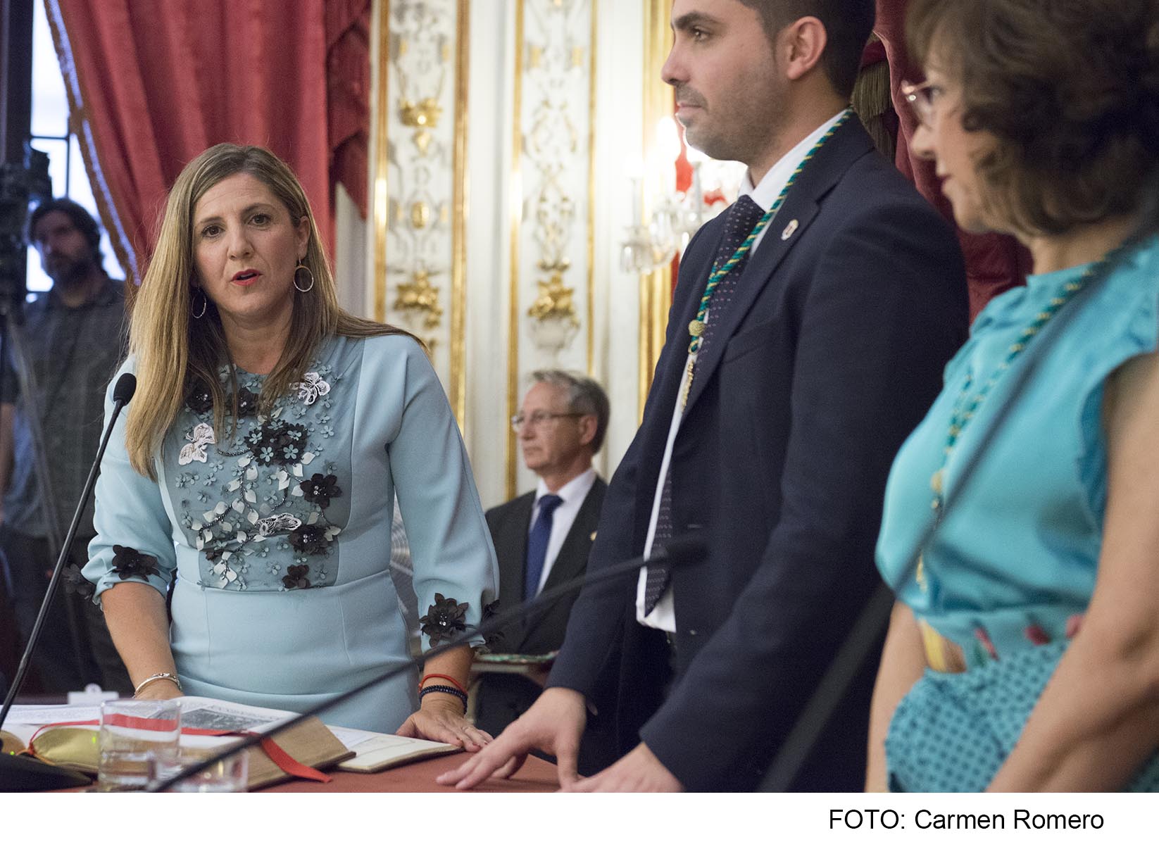 pleno de investidura_Irene Garcia promete el cargo