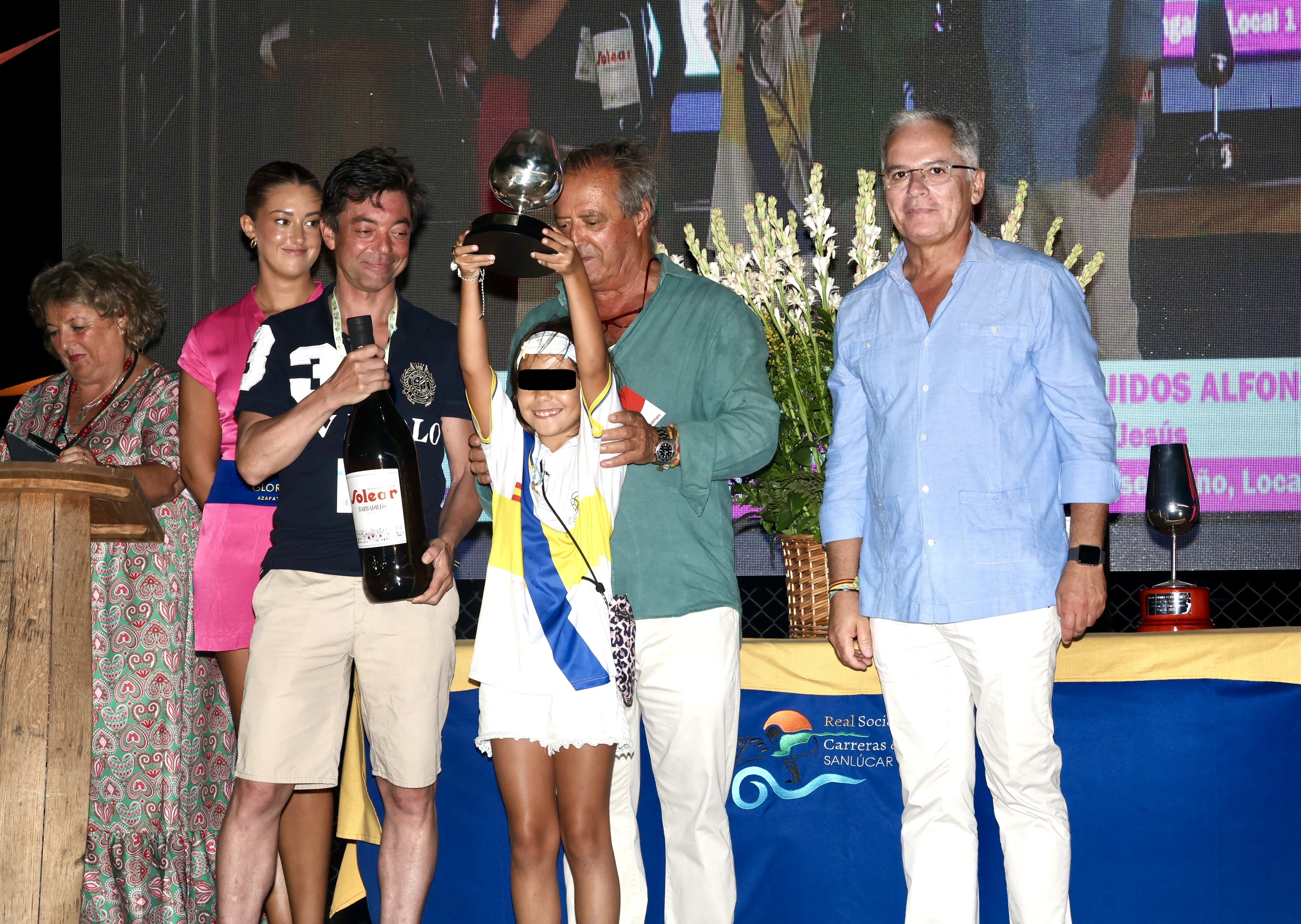 Entrega del trofeo