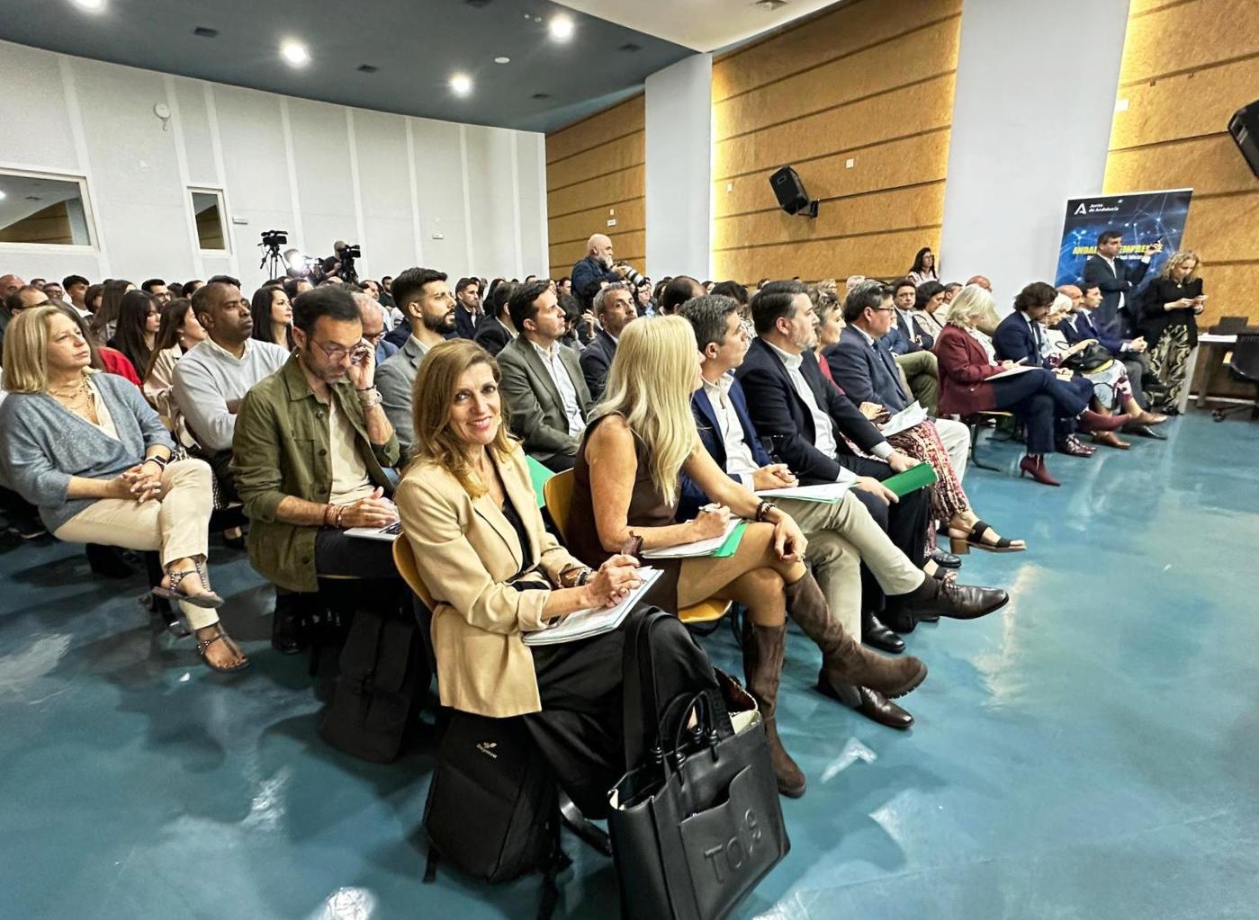 260428 Emprendemos 01 Nau 800