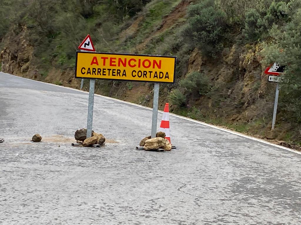 carretera CA9106 cortada al trafico