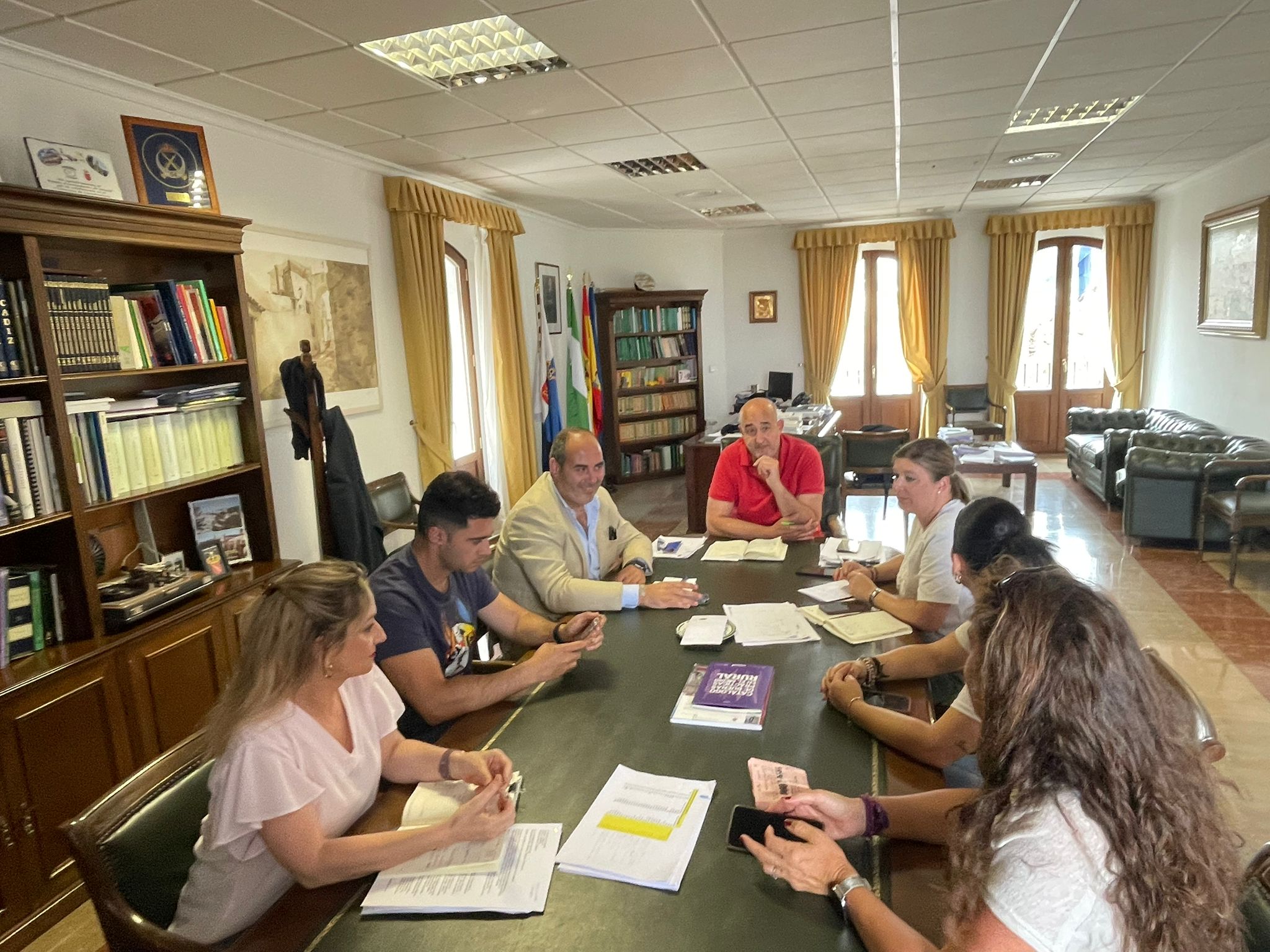 Antonio Aragon en el Ayuntamiento de Setenil