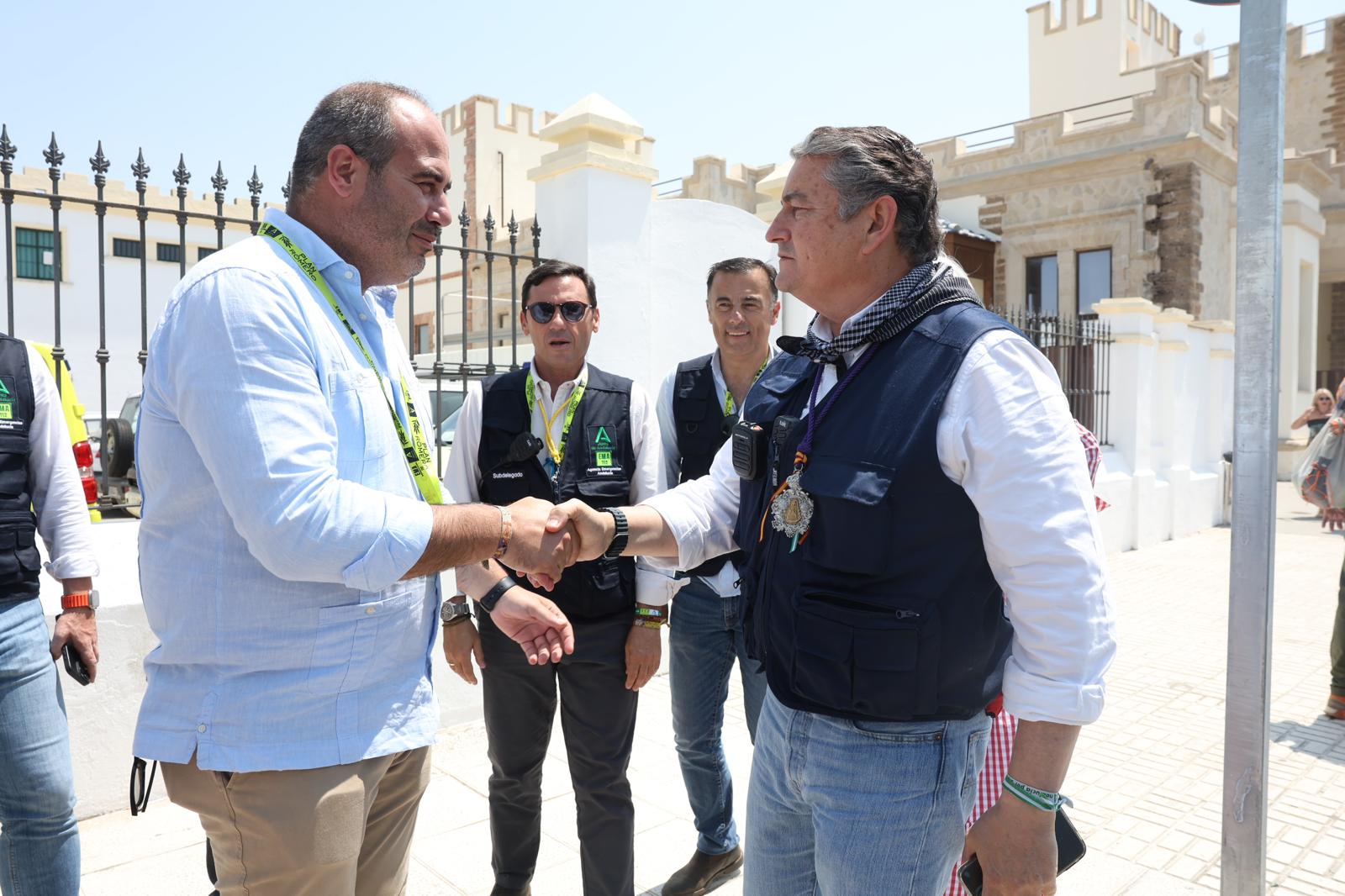 Antonio Aragón saluda a Antonio sanz