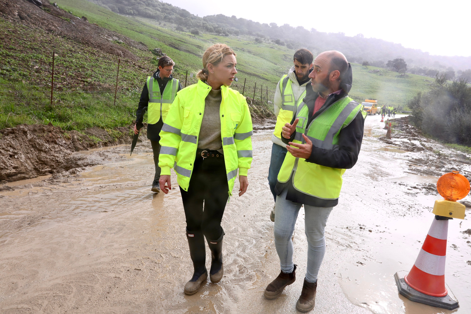 presidenta de Diputacion y alcalde de Grazalema